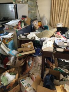 東京都練馬区東大泉一戸建て1階２階3LDK+お庭78立米にて遺品整理のご依頼